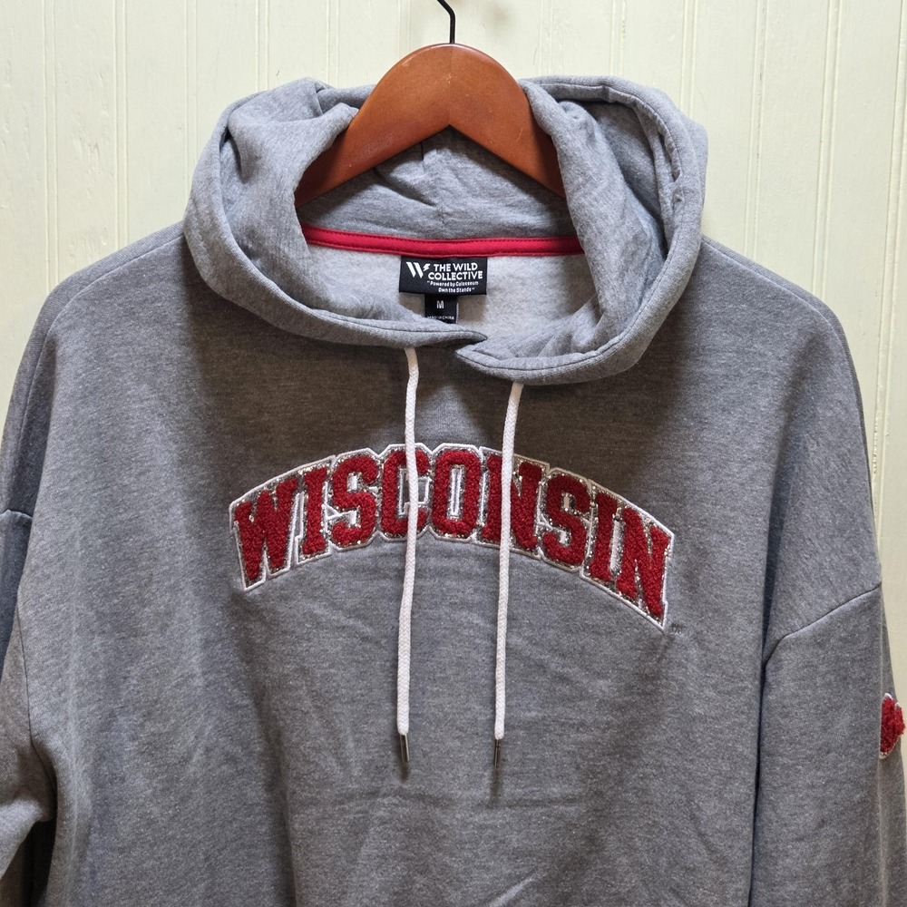 Wisconsin‎ Badgers Hoodie Womens Medium Gray NCAA Football The Wild Collective